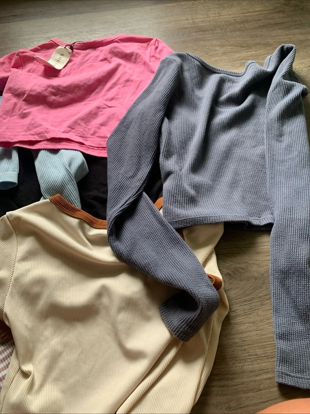 Women's Crop Top Bundle of 6 Size XS Hollister, SHEIN, and more!
